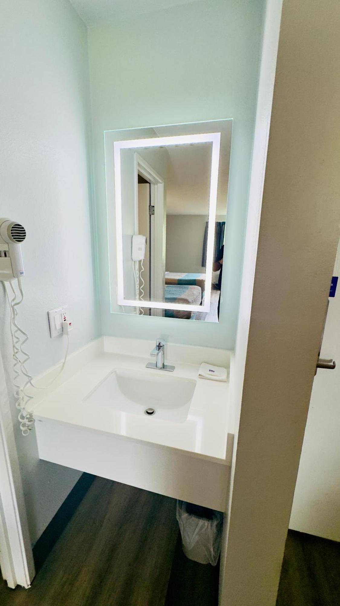 Motel 6 Mcgraw, Ny - Cortland المظهر الخارجي الصورة